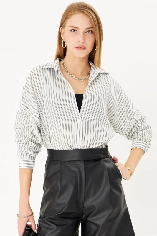 Kadın Beyaz-Siyah İnce Çizgili Oversize Uzun Basic Gömlek ARM-22Y001185 - Beyaz-Siyah - 1
