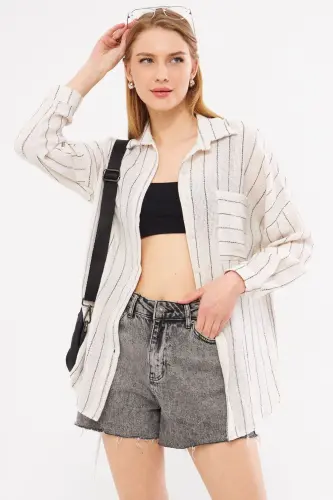 Kadın Beyaz Uzun Kollu Cep Detaylı Sırtı Pileli Çizgili Oversize Gömlek ARM-24Y001053-Beyaz - 2