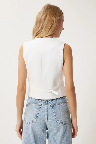 Kadın Beyaz Vücuda Oturan Kısa Dokuma Yelek TO00048-Beyaz - 4