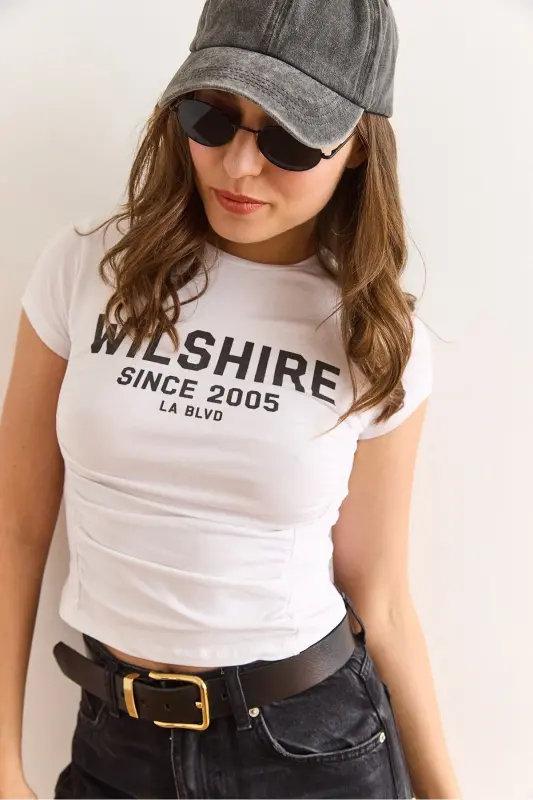 Kadın Beyaz Willshire Baskılı Büzgü Detaylı Likralı Pamuk Tişört TSH-19000923-Beyaz - 3