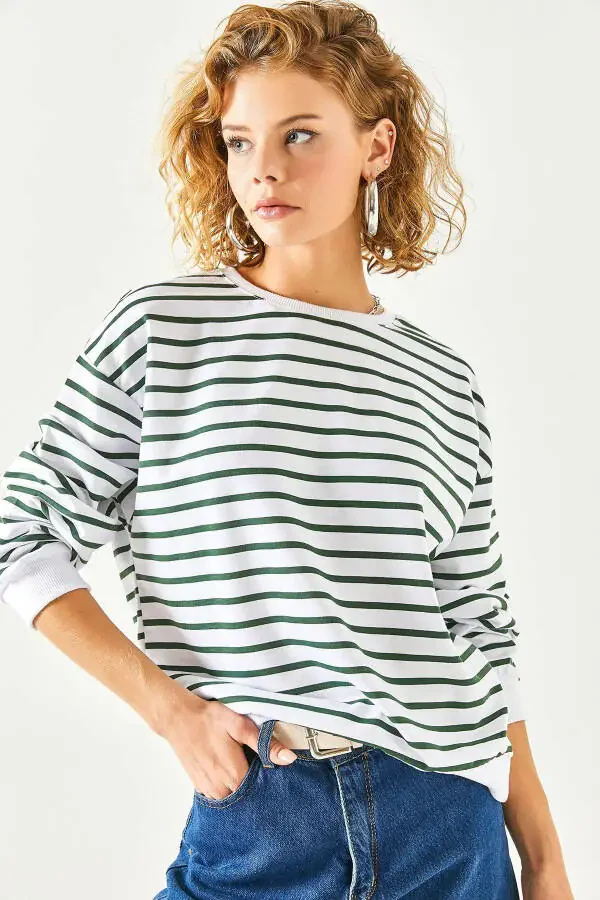 Kadın Beyaz Zümrüt Yeşili Basic Yumuşak Dokulu Salaş Sweatshirt SWT-19000457-Beyaz Zümrüt Yeşili - 2