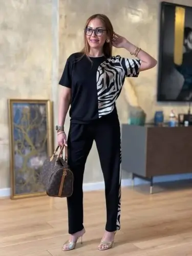 Kadın Bisiklet Yaka Kısa Kol Leopar Desen Bluz Ve Pantolon Ikili Takım - 3