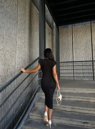 Kadın Bisiklet Yaka Vatkalı Broş Detay Kısa Kol Midi Boy Elbise - 4