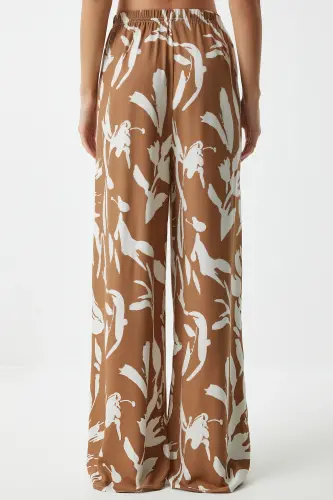 Kadın Bisküvi Beyaz Desenli Dökümlü Viskon Palazzo Pantolon EN00606-Bisküvi Beyaz - 6