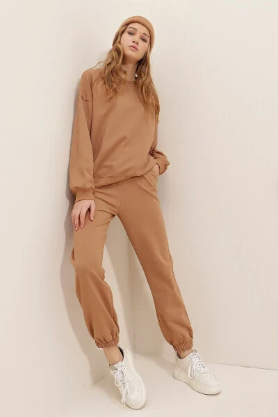 Kadın Bisküvi Bisiklet Yaka Beli Ve Paçası Lastikli İki İplik Basic Eşofman Takımı ALC-507-669-001-BİSKÜVİ - Modazone