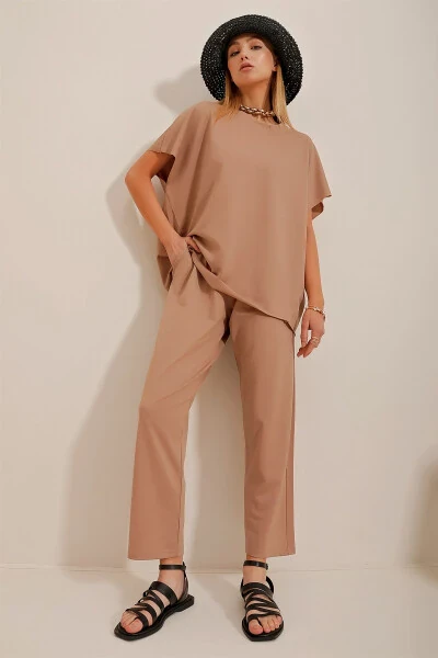 Kadın Bisküvi Bisiklet Yaka Rahat Kalıp Eşofman Takımı ALC-X5885-Bisküvi - Modazone