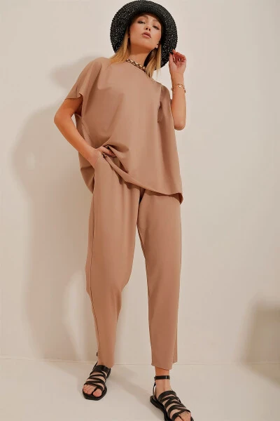 Kadın Bisküvi Bisiklet Yaka Rahat Kalıp Eşofman Takımı ALC-X5885-Bisküvi - Modazone (1)