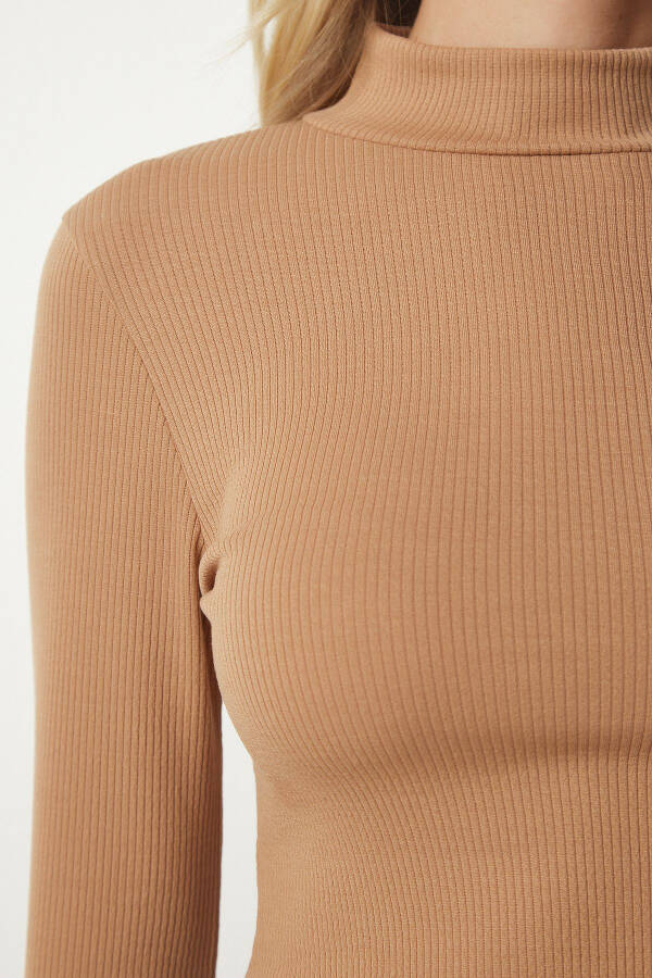 Kadın Bisküvi Dik Yaka Fitilli Kaşkorse Crop Bluz ub00165-Bisküvi - 5