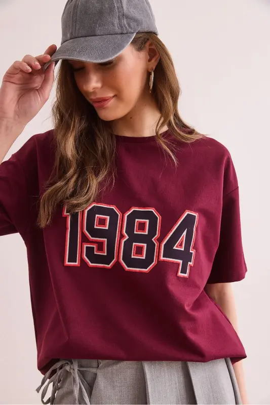 Kadın Bordo 1984 Baskılı Rahat Kalıp 2 İp Tişört TSH-19000875 - Bordo - 1