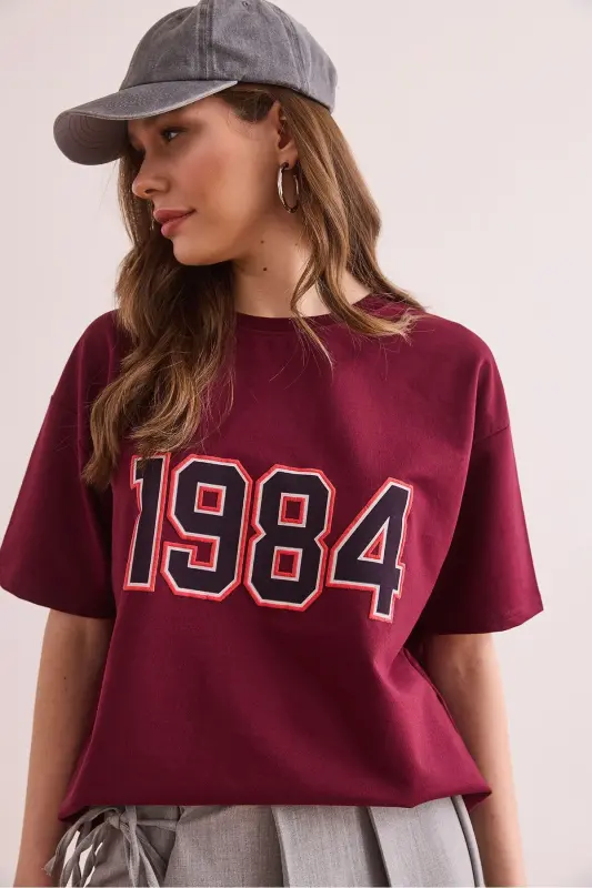 Kadın Bordo 1984 Baskılı Rahat Kalıp 2 İp Tişört TSH-19000875 - Bordo - 5