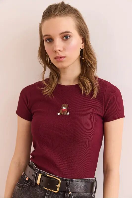Kadın Bordo Ayıcık Nakışlı Crop İnce Fitilli Bluz BLZ-19002902 - Bordo - 3