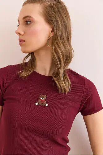 Kadın Bordo Ayıcık Nakışlı Crop İnce Fitilli Bluz BLZ-19002902 - Bordo - 7