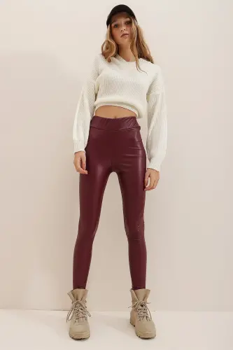 Kadın Bordo Beli Lastikli İçi Şardonlu Likralı Suni Deri Tayt Alc-X7327-BORDO - TREND ALAÇATI STILI (1)