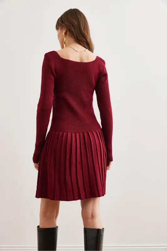 Kadın Bordo Düğme Detaylı Eteği Pileli Triko Elbise ELB-19002326-Bordo - 3