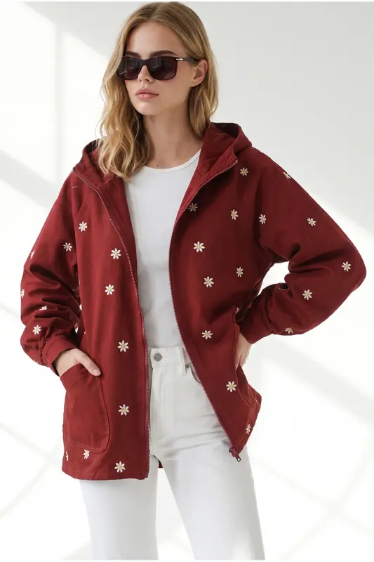 Kadın Bordo Fermuarlı Cepli Kapüşonlu Nakış Detaylı Denim Ceket CKT-19000380 - Bordo - 3