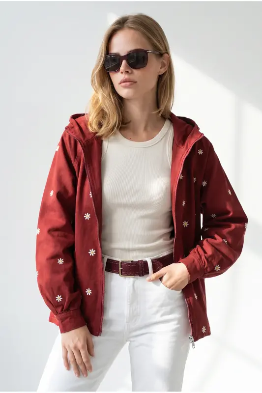 Kadın Bordo Fermuarlı Cepli Kapüşonlu Nakış Detaylı Denim Ceket CKT-19000380 - Bordo - 5