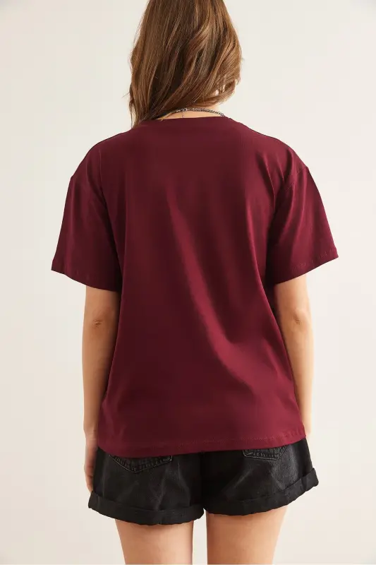 Kadın Bordo Kalp Nakışlı Pamuk Regular Fit Tişört TSH-19000864-Bordo - 2