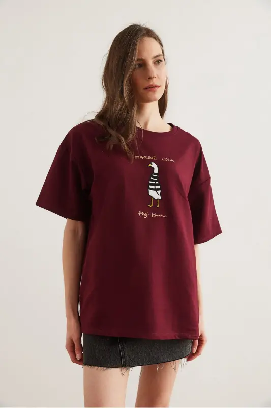 Kadın Bordo Marine Nakışlı Rahat Kalıp Tişört TSH-19000832 - Bordo - 12