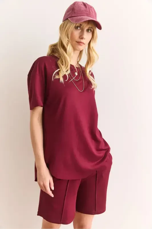 Kadın Bordo Üst Oval Tişört Alt Cepli Şort Takım TKM-19000303-Bordo - 3
