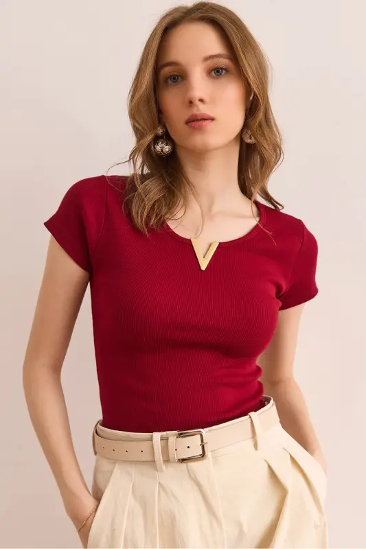 Kadın Bordo V Metal Detaylı Esnek Pamuk Bluz BLZ-19002921 - Bordo - OLALOOK