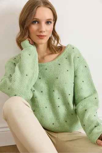 Kadın Çağla Yeşili Ön Arka Havuz Yaka İnci Taş Detaylı Triko Kazak KZK-19000879-Çağla Yeşili - OLALOOK (1)