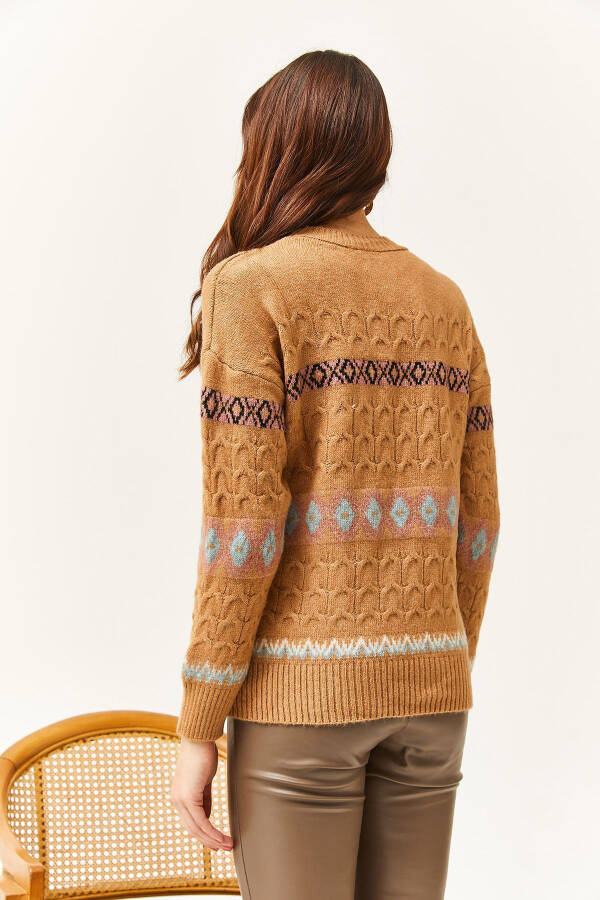 Kadın Camel Baklava Şeritli Yumuşak Dokulu Kazak KZK-19000790 - Camel - 6