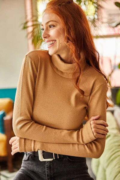 Kadın Camel Balıkçı Yaka Parmak Detaylı Likralı Crop Bluz BLZ-19001644-Camel - 2