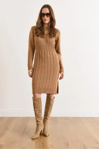 Kadın Camel Beli Bantlı Yırtmaçlı Saç Örgü Mini Elbise ELB-19002289-Camel - OLALOOK (1)