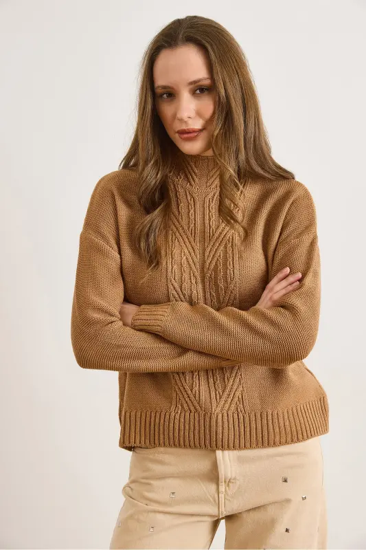 Kadın Camel Dik Yaka Ortası Saç Örgülü Triko Kazak KZK-19000912 - Camel - 6