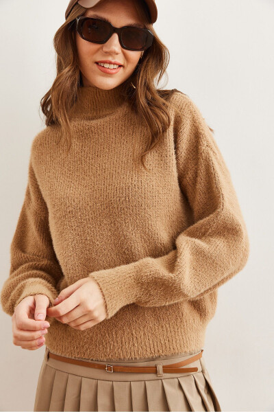 Kadın Camel Dik Yaka Yumuşak Dokulu Sakal Triko Kazak KZK-19000859-Camel - 5