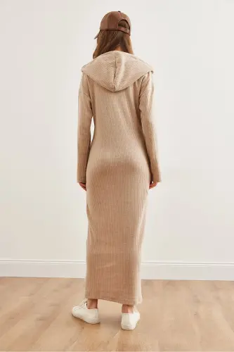 Kadın Camel Düğmeli Kapşonlu Oversize Fitilli Maxi Elbise ELB-19002319 - Camel - 5