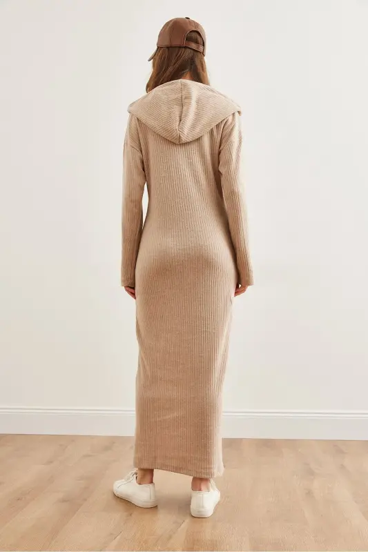 Kadın Camel Düğmeli Kapşonlu Oversize Fitilli Maxi Elbise ELB-19002319 - Camel - 5