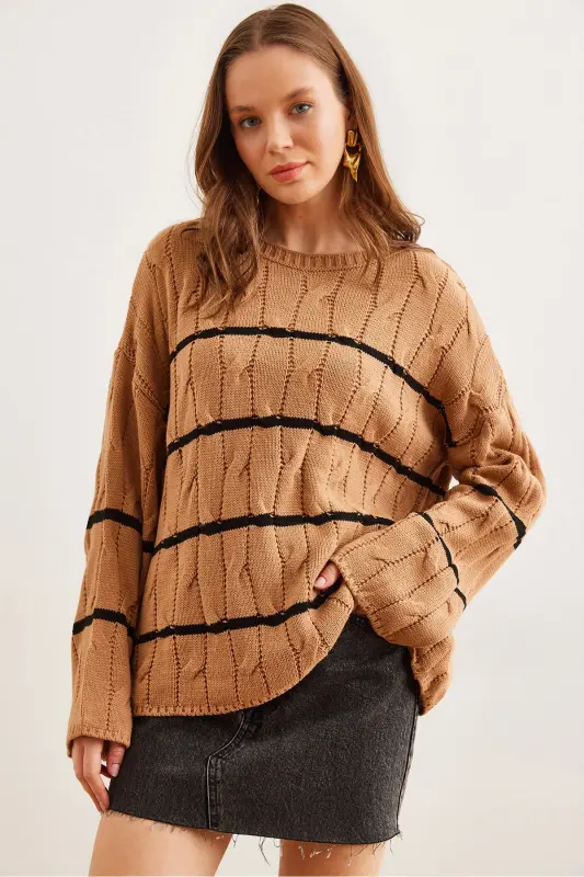 Kadın Camel Saç Örgülü Çizgi Detaylı Triko Kazak KZK-19000919 - Camel - 1