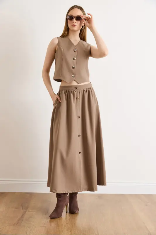 Kadın Camel Üst Astarlı Yelek Alt Düğmeli Kloş Etek Takım TKM-19000376-Camel - 3