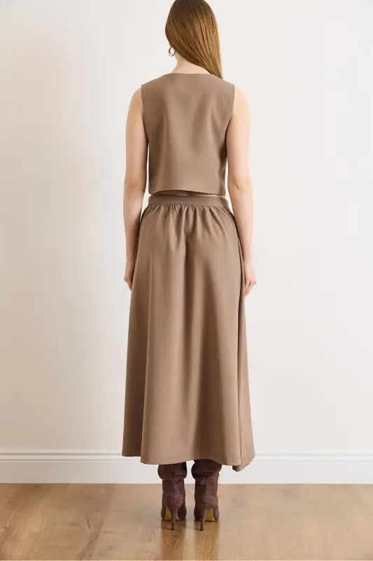 Kadın Camel Üst Astarlı Yelek Alt Düğmeli Kloş Etek Takım TKM-19000376-Camel - 6