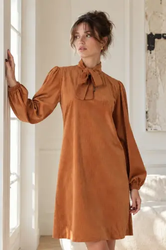 Kadın Camel Yakası Bağlamalı Kolları Lastikli Kadife Elbise ARM-25K001087 - Camel - 1