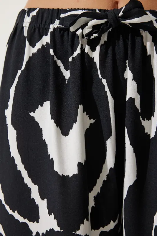 Kadın Canlı Siyah Beyaz Desenli Dökümlü Viskon Palazzo Pantolon EN00606-Canlı Siyah Beyaz - 6