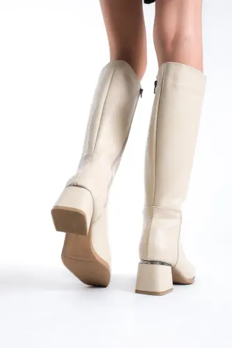Kadın Diz Altı Kırışık Krem Topuklu Parlak Detaylı Fermuarlı Deri Görünümlü Uzun Çizme-Kırışık Rugan Krem - 7