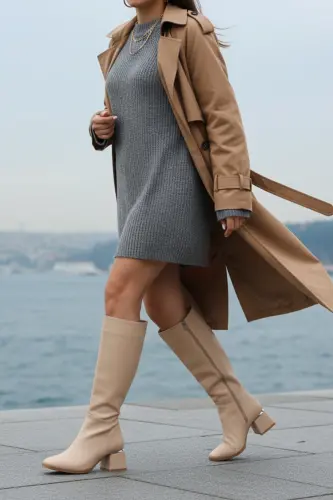 Kadın Diz Altı Nut Topuklu Parlak Detaylı Fermuarlı Deri Görünümlü Uzun Çizme-Nut - 4