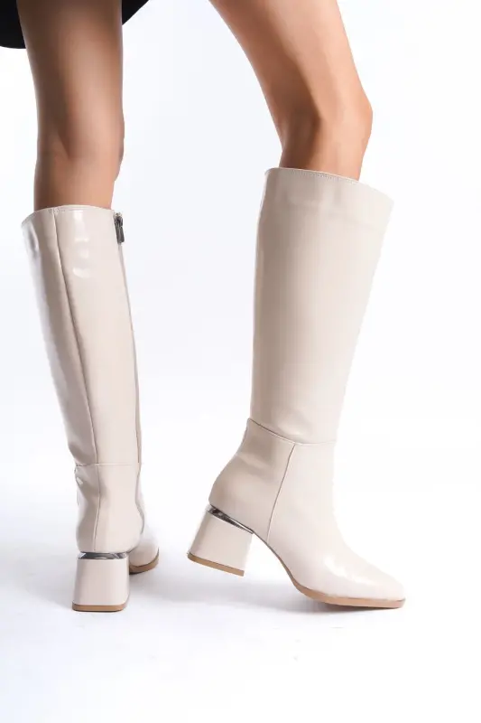 Kadın Diz Altı Rugan Krem Topuklu Parlak Detaylı Fermuarlı Parlak Uzun Çizme-Rugan Krem - 5