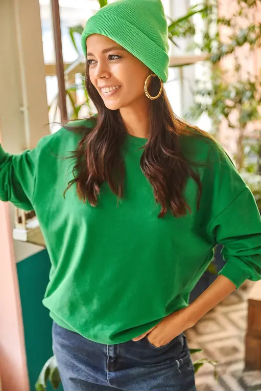 Kadın Düz Çimen Yeşili Basic Yumuşak Dokulu Salaş Sweatshirt SWT-19000457-Düz Çimen Yeşili - OLALOOK