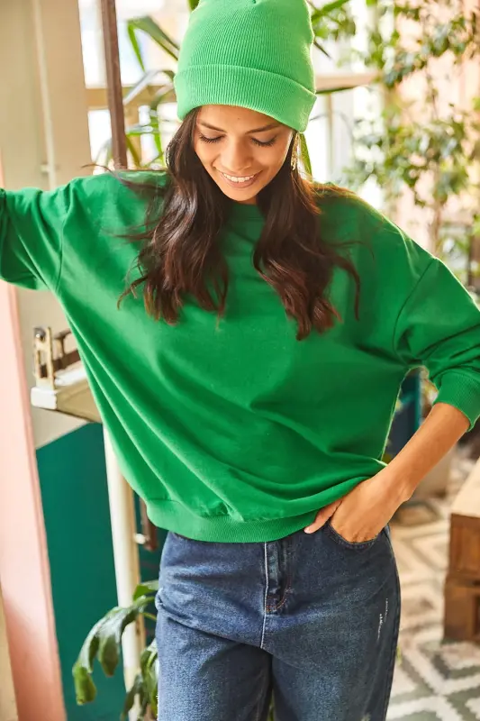 Kadın Düz Çimen Yeşili Basic Yumuşak Dokulu Salaş Sweatshirt SWT-19000457-Düz Çimen Yeşili - 3
