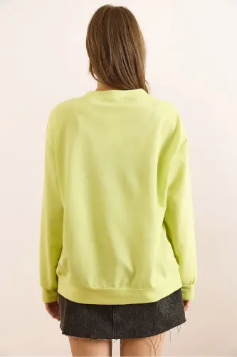 Kadın Düz Neon Sarı Basic Yumuşak Dokulu Salaş Sweatshirt SWT-19000457 - Düz Neon Sarı - 2