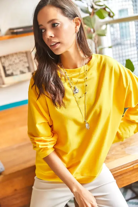 Kadın Düz Sarı Basic Yumuşak Dokulu Salaş Sweatshirt SWT-19000457-Düz Sarı - OLALOOK