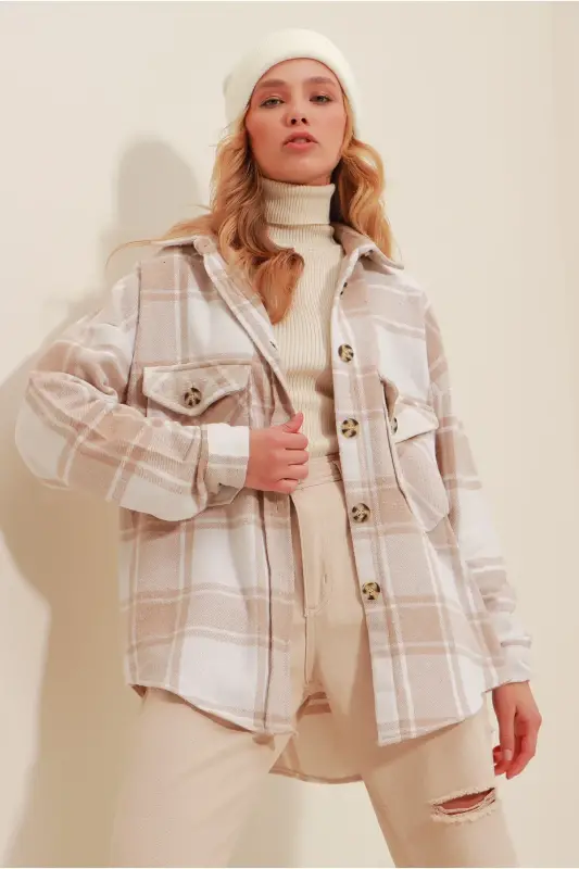 Kadın Ekru Bej Ekose Desenli Kaşe Pamuklu Oversize Safari Ceket Gömlek Alc-X7142-EKRU BEJ - 2