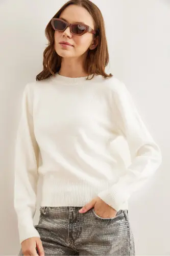 Kadın Ekru Bisiklet Yaka Yumuşak Dokulu Basic Triko Kazak KZK-19000845-Ekru - 4