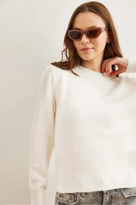 Kadın Ekru Bisiklet Yaka Yumuşak Dokulu Basic Triko Kazak KZK-19000845-Ekru - 5