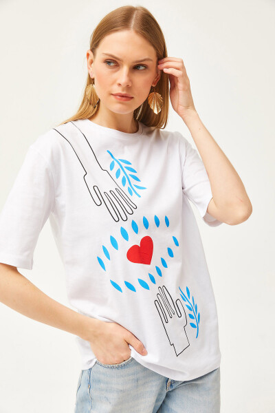 Kadın Ekru Hand Heart Baskılı Rahat Kalıp Tişört TSH-19000781 - Ekru - 4