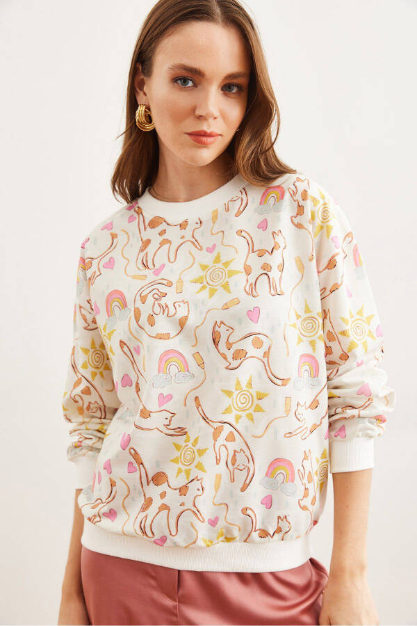Kadın Ekru Kedi Basic Yumuşak Dokulu Salaş Sweatshirt SWT-19000457-Ekru Kedi - 2