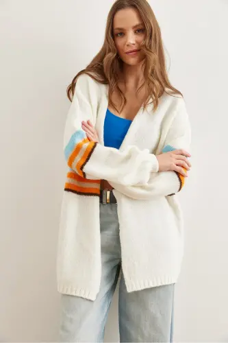 Kadın Ekru Renkli Şeritli Yumuşak Dokulu Triko Hırka HRK-19000299-Ekru - 5